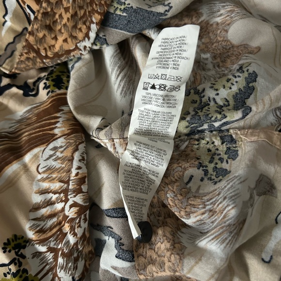 Primark • Men's Nature-Inspired Button Down Shirt - Picture 6 of 6